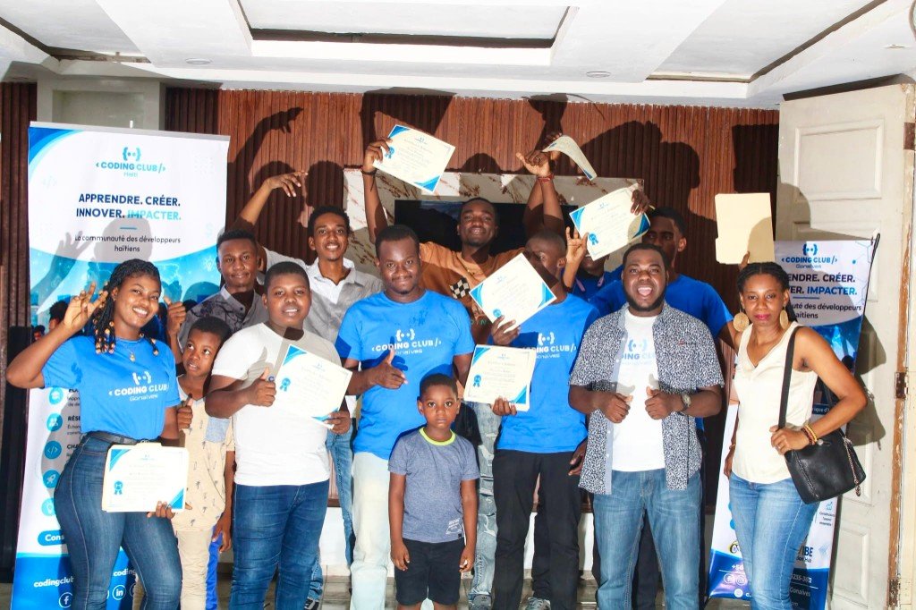 Membres avec leurs certificats de formation